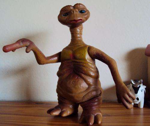 ET GO HOME figurine