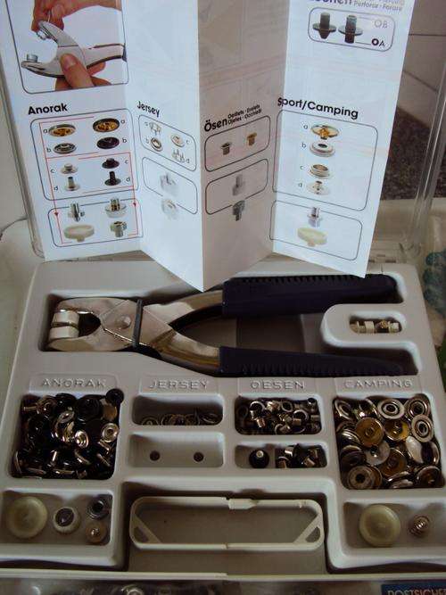 PRYM PRESS STUD GUN in case with all accessories and extra studs