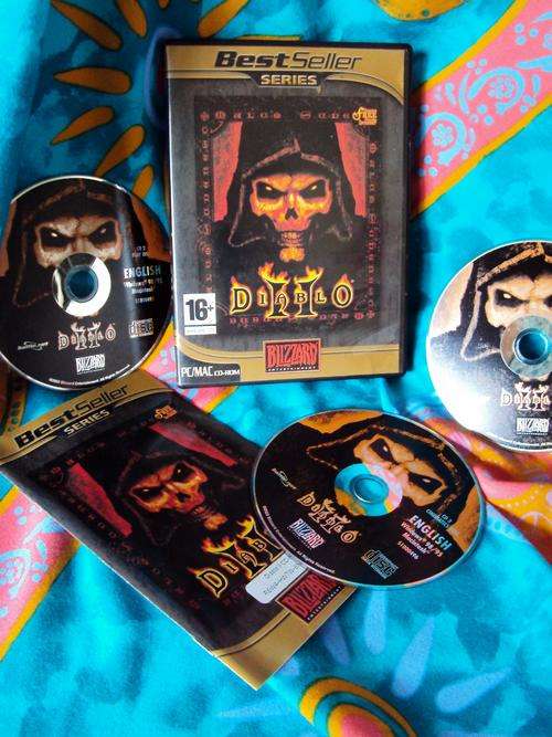 DIABLO II - PC GAME - A classic with booklet (3xcd's inpack) CRAZY R1 AUCTION