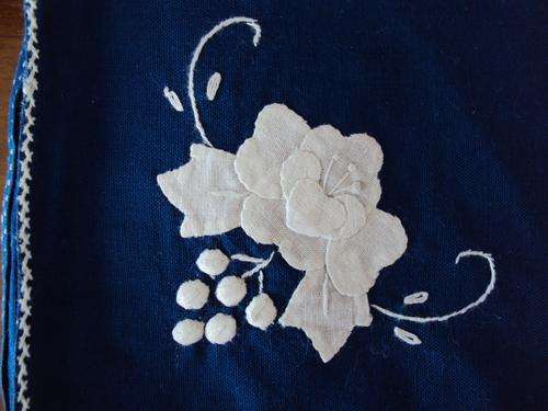 6 Cotton Serviettes/place mats, hand appliqued and hand hemming - Unused & excellent cond
