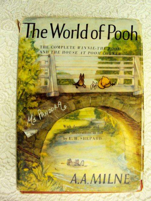 Antique THE WORLD OF POOH by A A Milne (collectable, hard to find) h/c with dust jacket
