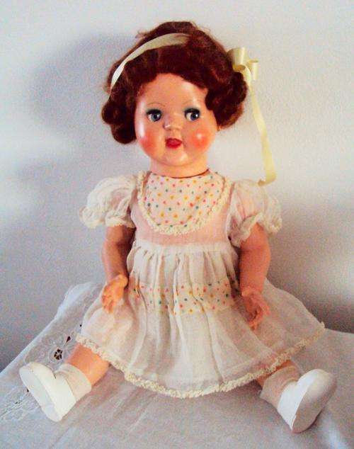 Palitoy England mechanical doll, move her arms & her head turns, mohair wig, orig shoes