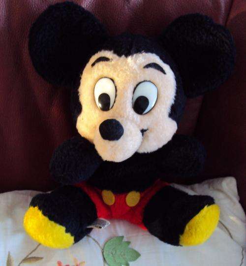 Mickey Mouse beanie soft & cuddly with Walt Disney label - Vgc