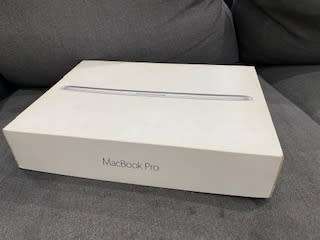 2015 13` MacBook Pro in Excellent condition!