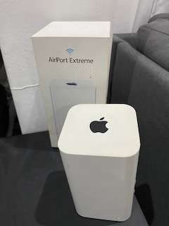2015 13` MacBook Pro in Excellent condition!