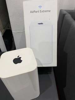 2015 13` MacBook Pro in Excellent condition!