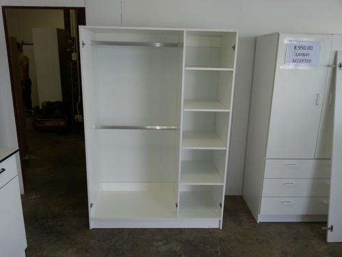 3 door wardrobes