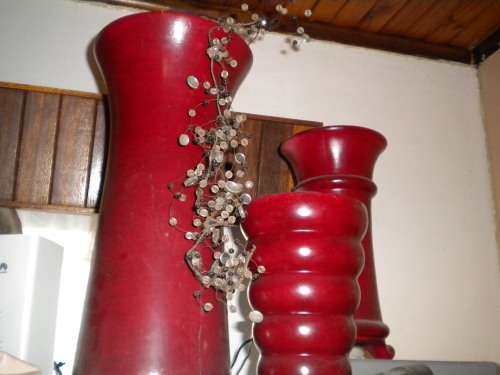 Red pot decor