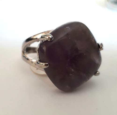 MARYKAY - JUST LOVELY - AMETHYST COCKTAIL RING - SIZE 9.5
