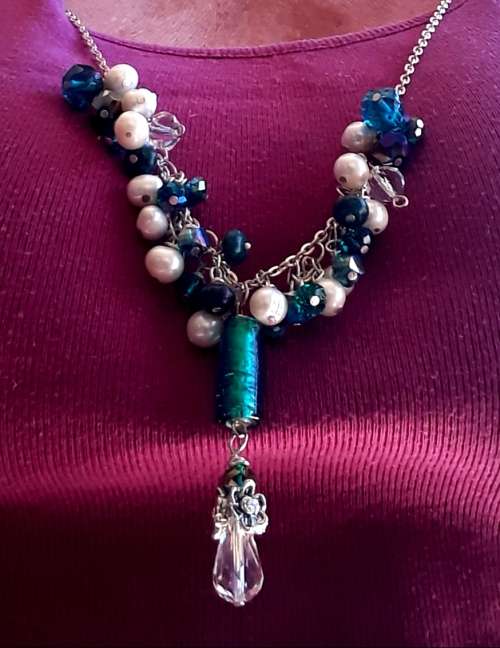 MARYKAY - BEAUTIFULLY HANDCRAFTED AUTHENTIC WHITE PEARL, CHRYSACOLLA AND CRYSTAL NECKLACE