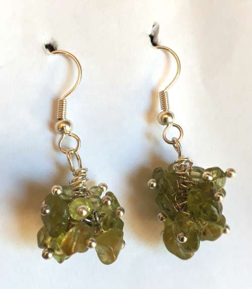 MARYKAY - NATURAL PERIDOT CLUSTER GEMSTONE EARRINGS - AUGUST BIRTHSTONE