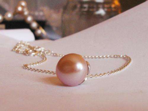 MARYKAY - 11mm APRICOT PINK GENUINE FRESHWATER PEARL PENDANT - FREE CHAIN