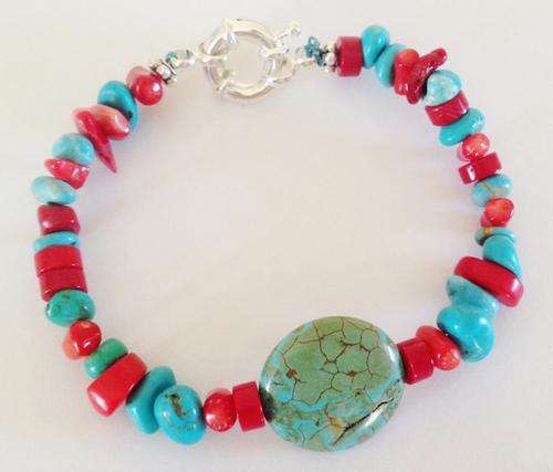 MARYKAY - TERRIFIC TURQUOISE AND CORAL GEMSTONE  BRACELET