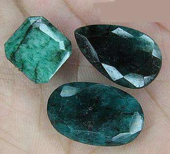 MARYKAY - MOST IMPRESSIVE SET OF 3 EMERALD GEMSTONES - 27 CARATS