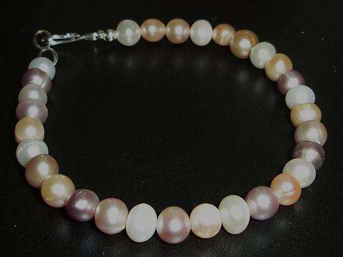 MARYKAY - LOVELY MULTI COLOURED GENUINE FRESHWATER PEARL BRACELET