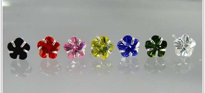 MARYKAY - 5mm SPARKLING FLOWER CZ SILVER STUD EARRINGS