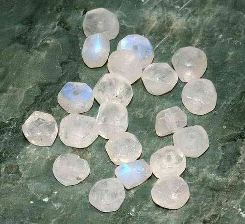 MARYKAY - FABULOUS MOONSTONE GEMSTONE BEADS - IDEAL FOR CRAFTS/BEADING 4mm