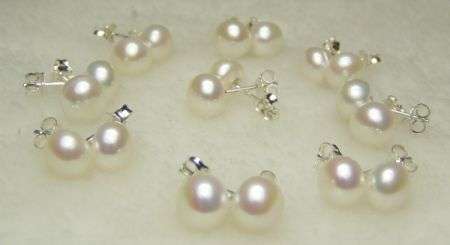 MARYKAY - WEDDING FAVOURS - 10 PAIRS WHITE FRESHWATER PEARL STERLING SILVER STUD EARRINGS
