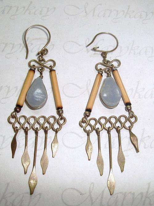 MARYKAY - BEAUTIFUL ALPACA SILVER BLUE OPAL AND BAMBOO EARRINGS - MADE IN PERU