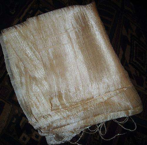 MARYKAY - STUNNING CREAMY WHITE PURE SILK SCARF WITH 7MM GENUINE FRESHWATER PEARL EARRINGS
