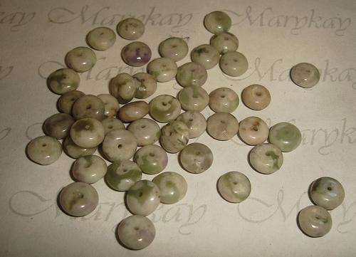 MARYKAY - NATURAL PEACE JADE  BEADS - CRAFTS / BEADING / JEWELLERY MAKING 8/4R