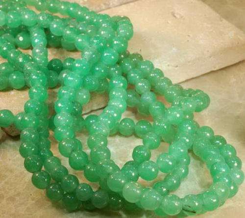 MARYKAY - GORGEOUS GREEN CHALCEDONY GEMSTONE BEADS - IDEAL FOR CRAFTS/BEADING 6r