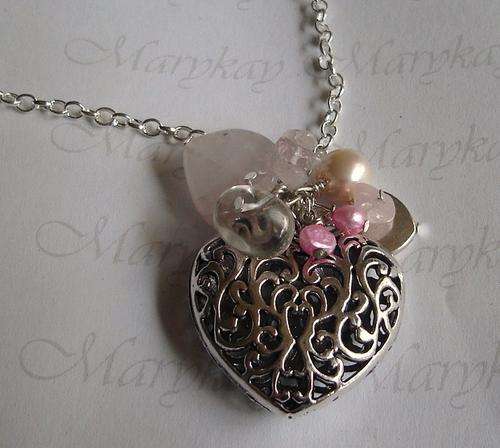 MARYKAY - ROSE QUARTZ CLUSTER HEART PENDANT AND CHAIN WITH FRESHWATER PEARLS AND CRYSTAL