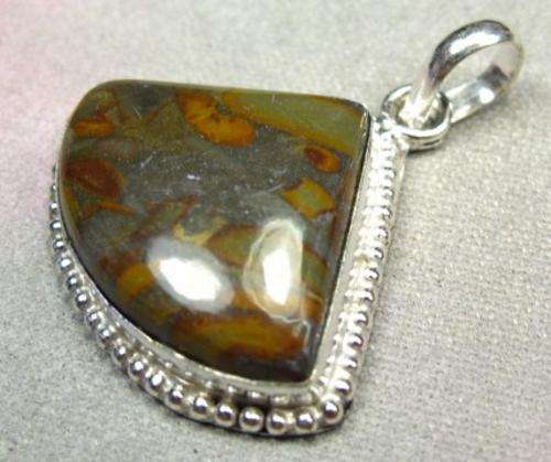 MARYKAY - LOVELY BAMBOO JASPER SLVER PENDANT - CRAFTED IN INDIA