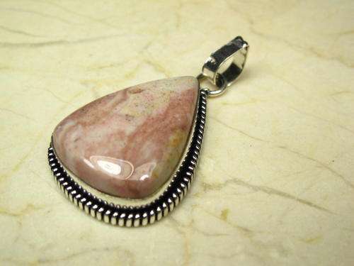 MARYKAY - HUGE CREAMY JASPER SILVER PENDANT - CRAFTED IN INDIA