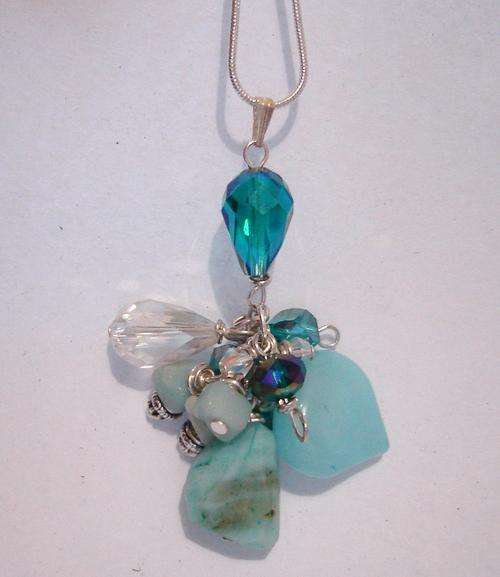 MARYKAY - BEAUTIFUL! GENUINE SWAROVSKI, BLUE PERUVIAN OPAL AND AMAZONITE CLUSTER NECKLACE