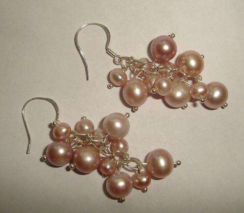 MARYKAY -  LOVELY LAVENDER PINK CULTURED FRESHWATER PEARL CHANDELIER EARRINGS