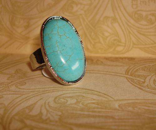 MARYKAY - TERRIFIC TURQUOISE COCKTAIL/DRESS GEMSTONE RING - CRAFTED IN INDIA