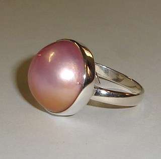 MARYKAY - GORGEOUS 16MM PINK MABE PEARL 925 STERLING SILVER RING