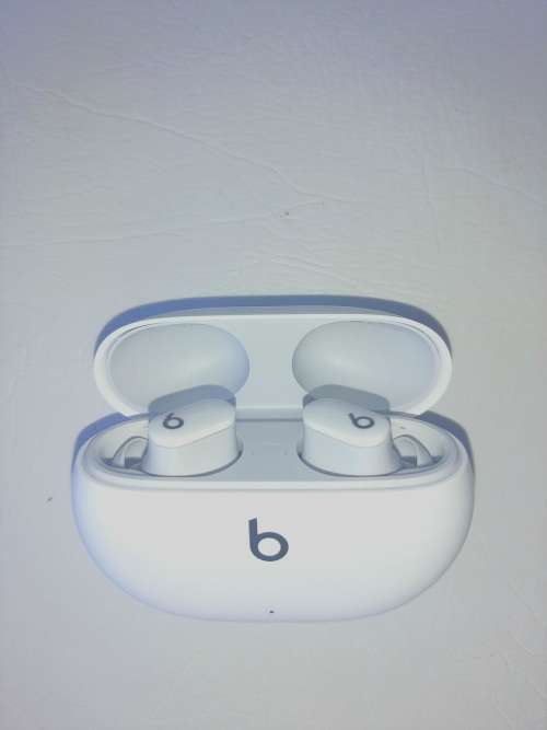 Beats Studio buds