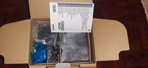 Canon EOS 2000D
