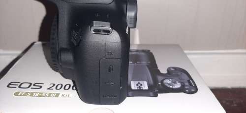 Canon EOS 2000D