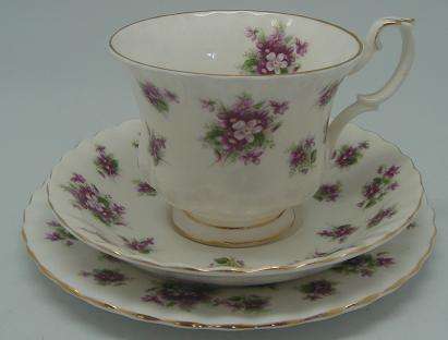 Royal Albert 'Sweet Violet' Trio