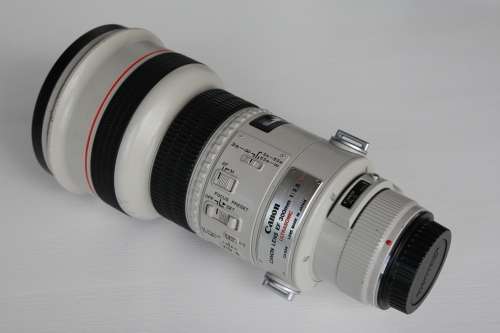 Canon EF 300mm f2.8L USM  (Non IS)