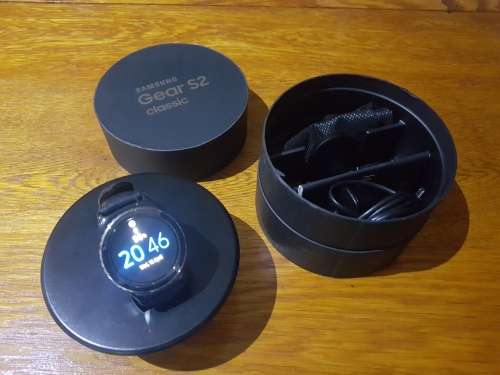 Samsung Gear S2 Classic Smartwatch - perfect spoil yourself!