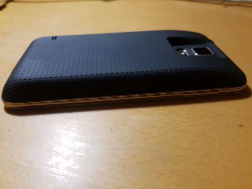 Samsung S5 Gold with additional 7800mAh extra long life battery