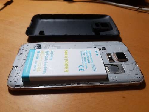 Samsung S5 Gold with additional 7800mAh extra long life battery