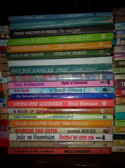 VERSAMELING VAN 20 AFRIKAANSE ROMANS B