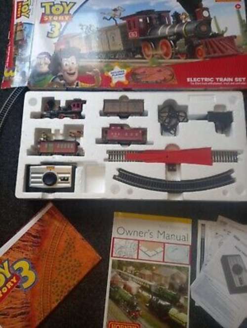 Hornby  Toy Story 3 Disney Train set