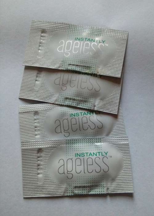 5 saches Instantly Ageless Jeunesse