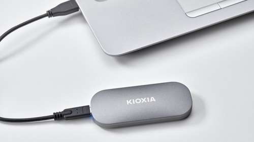 KIOXIA Exceria Plus 500GB Portable SSD