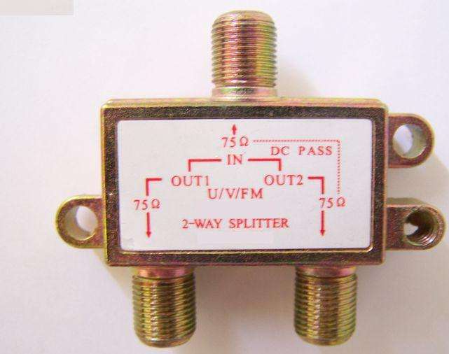 2 Way F Splitter With DC Power Pass