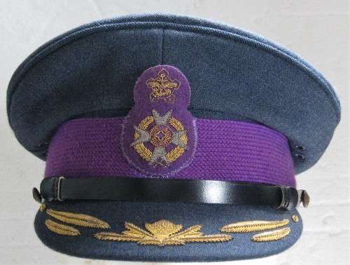 SOUTH AFRICAN AIR FORCE (S.A.A.F) CHAPLAIN OFFICERS CAP WITH BADGE IN VERY GOOD CONDITION SIZE 56