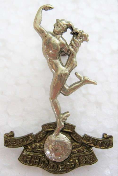 RHODESIA CORPS OF SIGNALS BI METAL CAP BADGE WORN 1971 - 1980 - ONE LUG ONLY OTHERWISE GOOD
