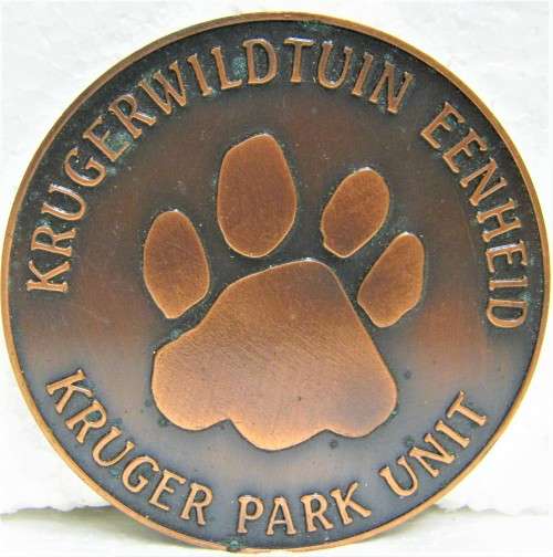 LARGE "KRUGER PARK UNIT" BRONZE MEDALLION IN A GOOD USED CONDITION 75 MM DIAMETER