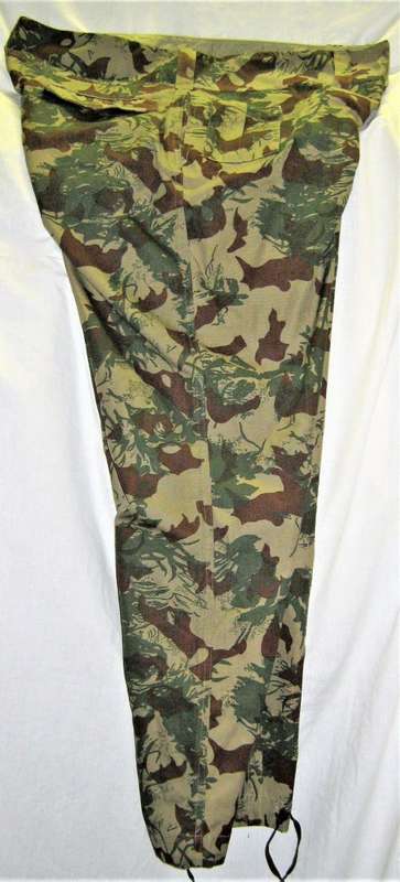 KOEVOET 2ND PATTERN CAMO PANTS SIZE 112 - 81 (XL) OUTER LEG 123 CM INNER LEG 82 CM - UNUSED COND